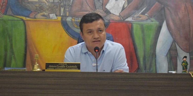 Concejal Arturo Castillo respalda aplazamiento de la Feria Equina y pide respeto por los resultados electorales