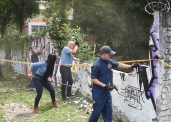 Inició demolición parcial de muro en I. E. La Sagrada Familia