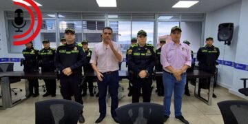Llegan refuerzos a El Espinal, alcalde le dio la bienvenida a 12 nuevos policías que combatirán el sicariato y la delincuencia