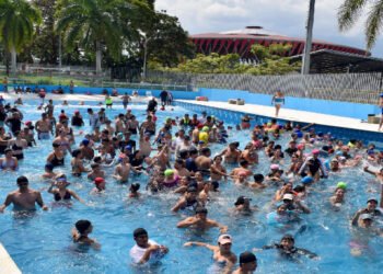 Disfrute de un buen plan este puente festivo en la Piscina de Olas del Parque Deportivo 