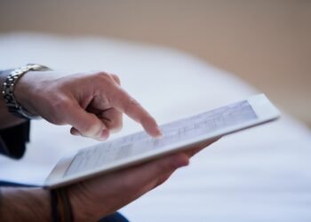 Más de 60 mil títulos al alcance de un clic: biblioteca digital de Comfenalco Tolima amplía su oferta para los afiliados