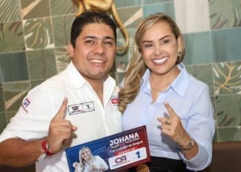 César Franco dice que mantiene su apoyo al gobierno de Johana Aranda y defiende sus críticas como parte del control político