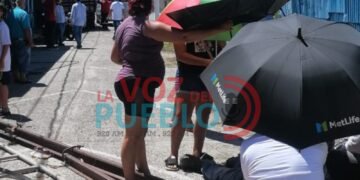 ¡Poste cayó sobre un trabajador en Honda! Contratista terminó herido durante labores de retiro