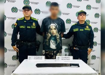 ¡Indignación en Ibagué! Capturan a hombre señalado de atacar con un machete a un perro Pitbull