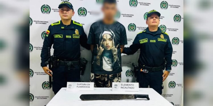 ¡Indignación en Ibagué! Capturan a hombre señalado de atacar con un machete a un perro Pitbull