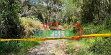 ¡A sangre fría! Encuentran a un hombre asesinado con un cartel sobre su cuerpo en Mariquita