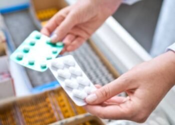 Docente denuncia demoras en la entrega de medicamentos del FOMAG