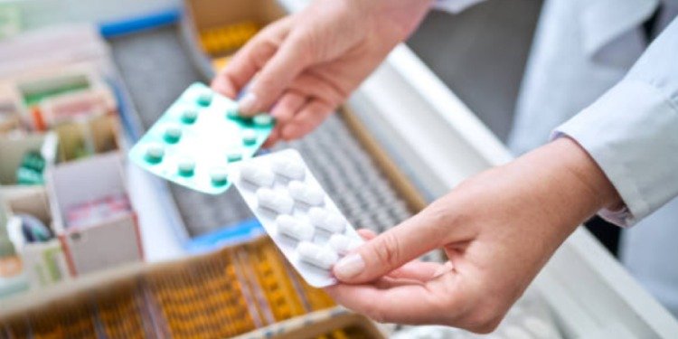 Docente denuncia demoras en la entrega de medicamentos del FOMAG
