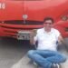 Propietario de buseta se encadenó a su vehículo y cuestionó avances del Sistema Estratégico de Transporte Público