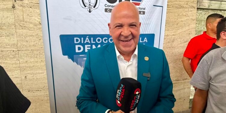 “Por primera vez se demostró que una campaña presidencial violó los topes”: Benjamín Ortiz defiende decisión del CNE