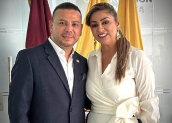 “Por ahora sigo bajo el sol”: Alexander Castro descarta, por ahora, su salida de la Secretaría de Cultura del Tolima