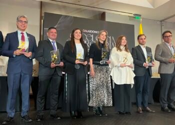 COMFENALCO TOLIMA RECIBIÓ EL GALARDÓN A LA EXCELENCIA EMPRESARIAL