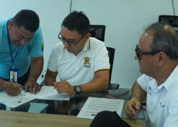 Alcaldía firmó acuerdo con cinco colectivos para la protección de bosques y fuentes hídricas de Ibagué