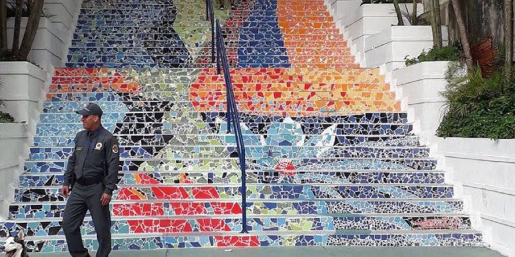 Refuerzan la seguridad en el Parque Centenario con cámaras y mayor presencia policial