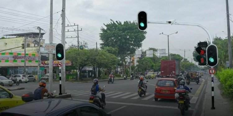 Alcaldesa de Ibagué afirmó que el retiro de los semáforos antiguos se realizará cuando entren en operación las 39 intersecciones del proyecto