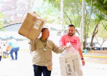 Más de 400 pares de botas serán entregados a organismos de socorro que atienden emergencias