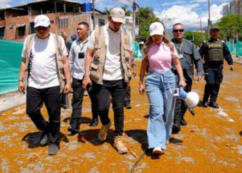 Obra vial de la avenida Ambalá entró en etapa de pavimentación