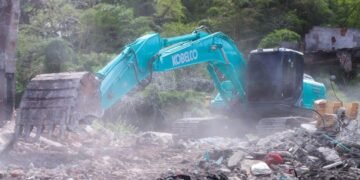 Demolición del predio de la calle 19 con carrera Cuarta avanza en un 40%