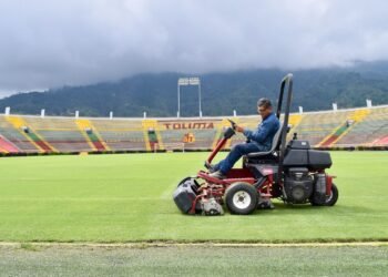 Listo el Estadio Manuel Murillo Toro para el partido entre Deportes Tolima e Independiente del Valle de Ecuador 