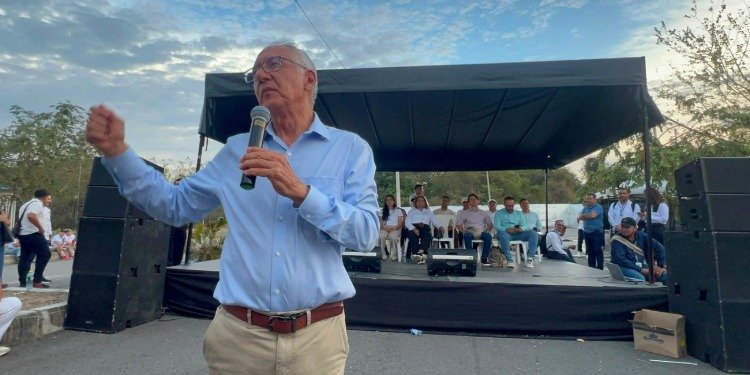 Ministro Guillermo Alfonso Jaramillo anuncia que participará en actividades políticas con el Pacto Histórico