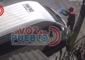 Ataque contra una van terminó en incendio durante la madrugada en el Topacio