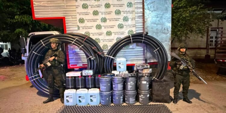 ¡Frenazo a la minería ilegal! Cayó camión cargado con elementos en vía Ataco-Planadas
