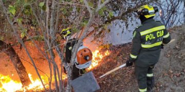 PONALSAR entra en acción para apoyar control de incendio forestal en San Luis