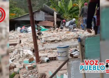 “El terremoto nos dejó sin casa”: pareja de Charco Rico Alto clama por ayuda tras perderlo todo