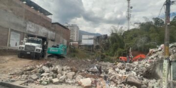 Demolición de las ruinas de la carrera Cuarta con calle 19 alcanza 50% de avance