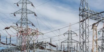 El Ministerio Público pidió fortalecer la seguridad tras un atentado contra una torre de transmisión en Planadas, que puso en riesgo la continuidad del servicio de energía.