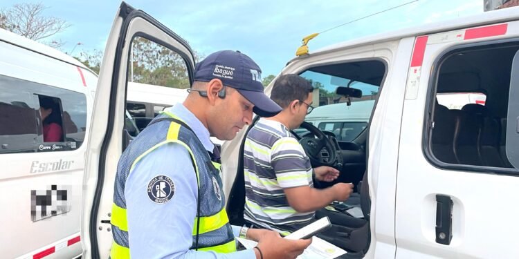 Autoridades impusieron 15 comparendos durante operativos al transporte escolar en Ibagué
