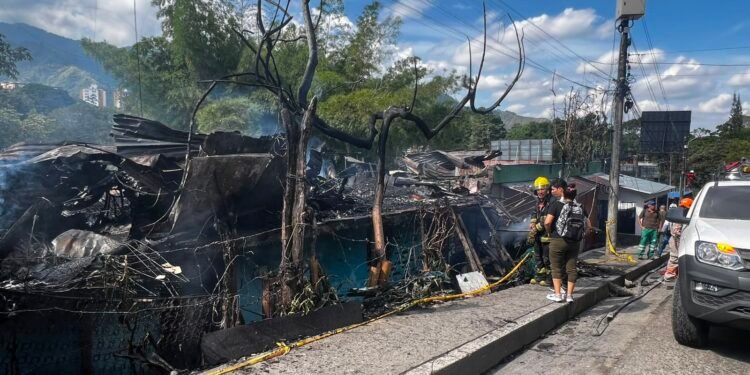 Por un hombre borracho habría iniciado incendio en vivienda sobre la avenida Ambalá