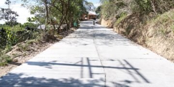 Ediles defienden obras de recuperación de la vía hacia Calambeo y plantean siembra de 1.000 árboles