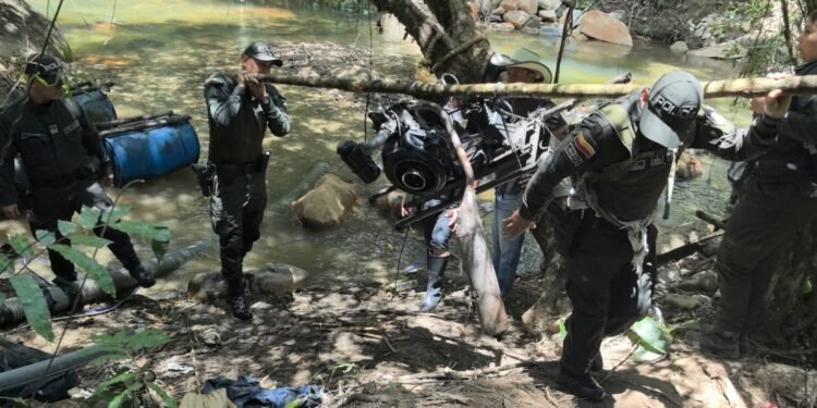 Cortolima, Policía y Ejército suspenden extracción ilícita de oro en el río Medina en Mariquita