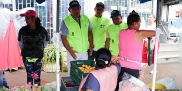 Espacio Público llegó con controles a la calle 14: vendedores informales, bajo la lupa