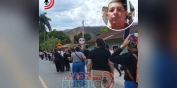 Rovira se vistió de luto para despedir a Melkin, el hombre que murió tras enfrentar las llamas