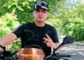 Falleció Julián Ríos tras chocar su moto contra una retroexcavadora en Rovira