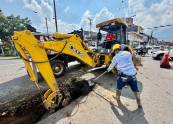Paso a un carril en la vía a El Salado por obras de la Fase V del Acueducto Complementario 
