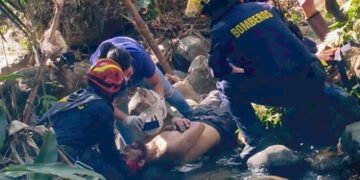 Bomberos rescataron a un hombre que cayó en la quebrada Chipalo, en Ibagué