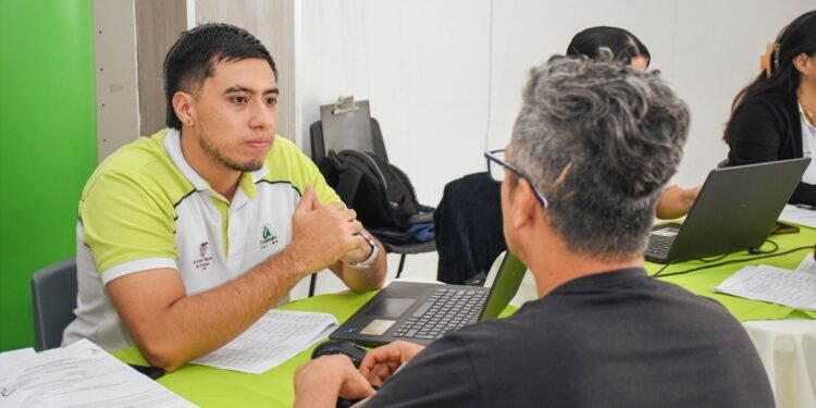 Comfenalco Tolima impulsa el talento joven con una jornada de empleo en Ibagué