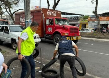 Autoridades intervienieron zona de talleres de la calle 24 para garantizar uso adecuado del espacio público