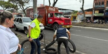 Autoridades intervienieron zona de talleres de la calle 24 para garantizar uso adecuado del espacio público