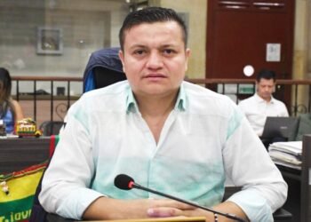 Arturo Castillo cuestiona críticas contra el Partido Conservador y defiende su papel político en el Tolima