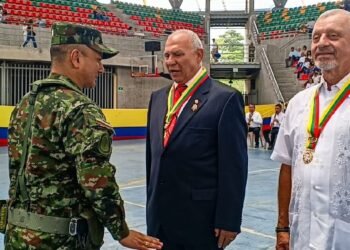 En el Coliseo Mayor de Ibagué se conmemoró el Día del Veterano con un homenaje de todas las Fuerzas