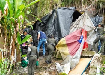 Seis cambuches fueron desmontados en la cuesta de la calle 14, en Ibagué