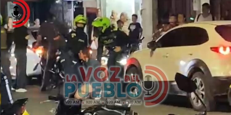 Sujeto se ‘enchuquizó’, y cogió salvajemente a ‘pico botella’ a un hombre en parque de Valparaíso
