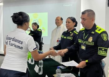 Jóvenes se convierten en guardianes del patrimonio de Ibagué: culminó programa de formación turística