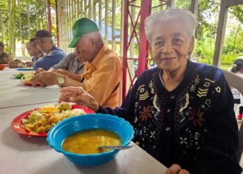 Más adultos mayores reciben un plato de comida en Ibagué atraves de Pan de Vida