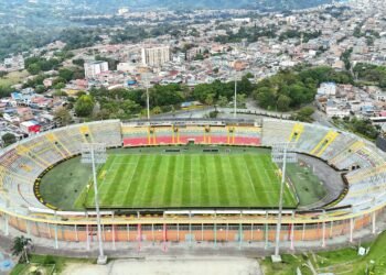 Nueva gramilla para el estadio Manuel Murillo Toro