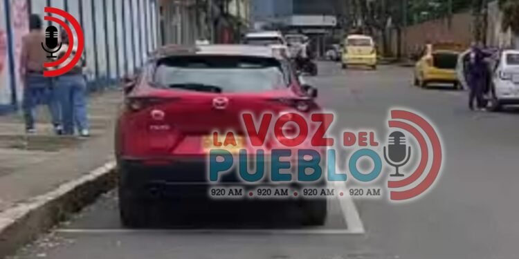 Identifican a la mujer de 80 años que murió tras ser atropellada por una camioneta en el barrio Cádiz